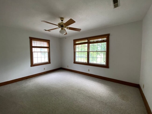 Building Photo - Coming Soon!!! Beautiful, Picture Perfect ...