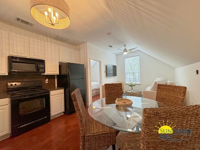 Building Photo - Exceptional Opportunity: Main Home plus Ga...