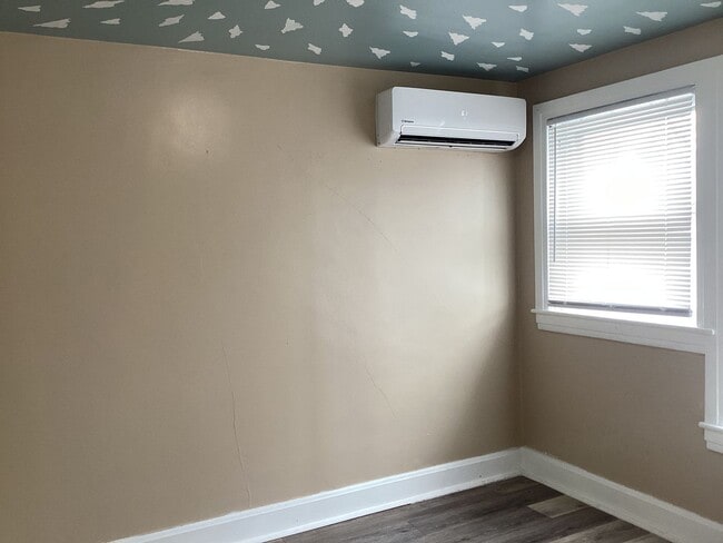 Building Photo - 248-250 E. Main St