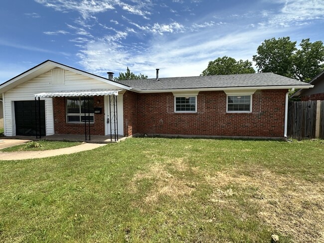 Primary Photo - 2700 Yorkshire Ave