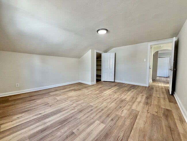 Building Photo - 1440 Smith St