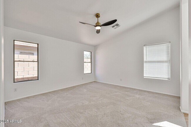 Building Photo - 2411 W Oberlin Way