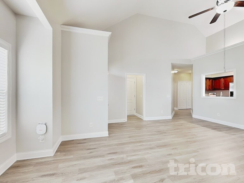 Building Photo - 839 S Westland Ave