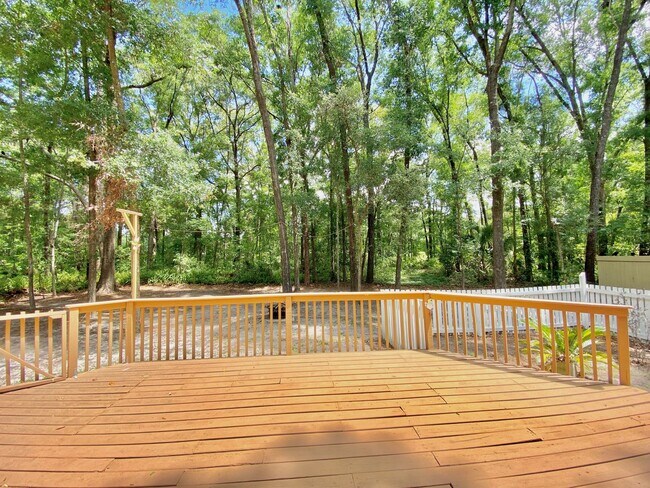 Building Photo - Charming 4BR Home in Haile Plantation with...