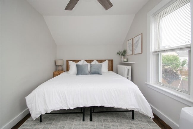 Building Photo - 33 Slocum St