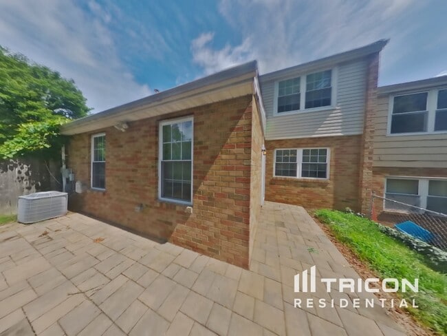 Building Photo - 3253 Farragut Ct