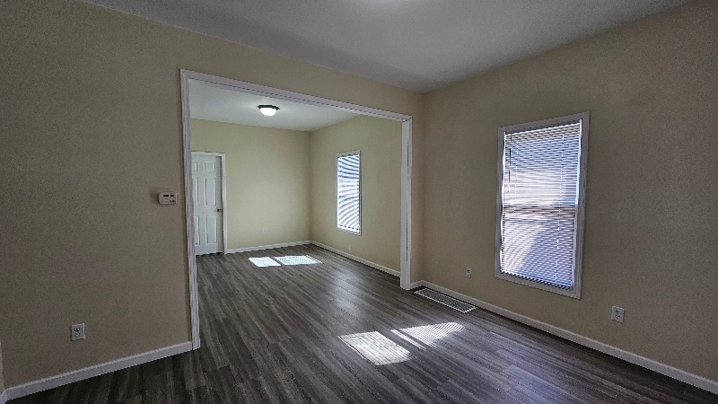 Building Photo - 419 Montrose St