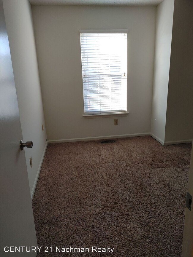 Building Photo - 2 br, 2.5 bath House - 676 Oleander Circle