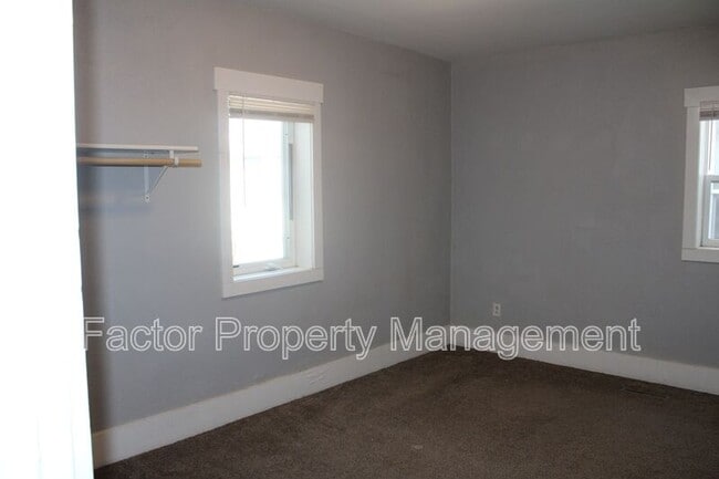 Building Photo - 510 N 4th St