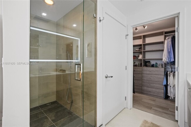 Building Photo - 16385 Biscayne Blvd