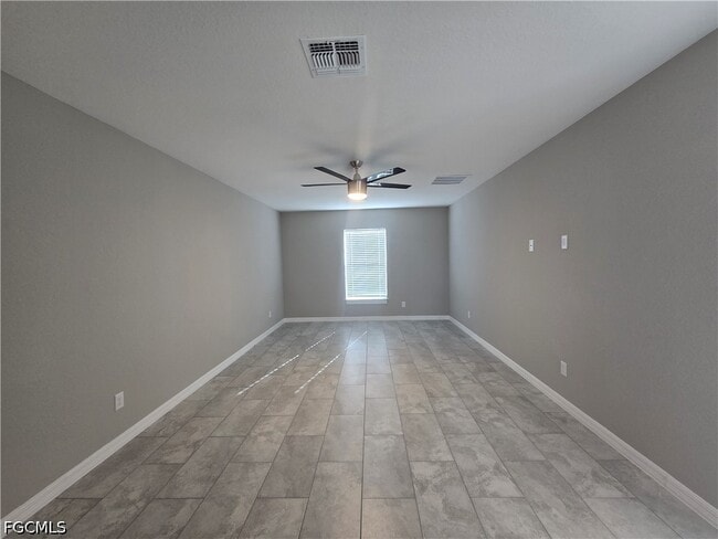 Building Photo - 4309 NE 20th Ct