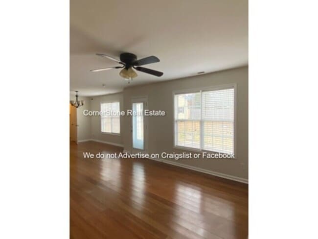 Building Photo - 50 Breezewood Dr