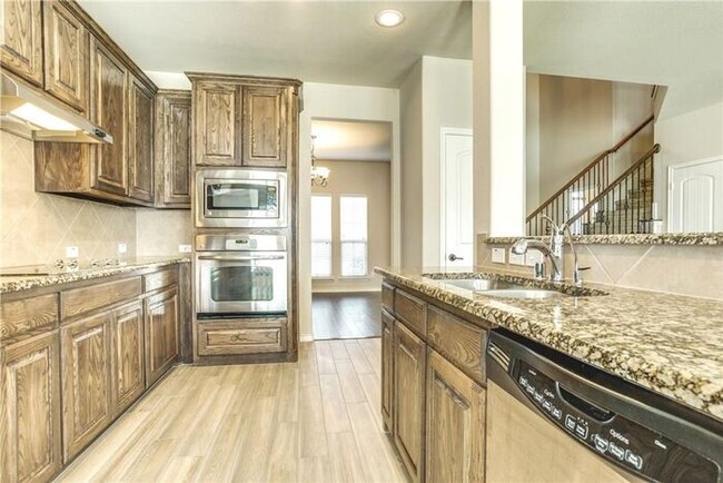 Building Photo - Frisco home ready for move in