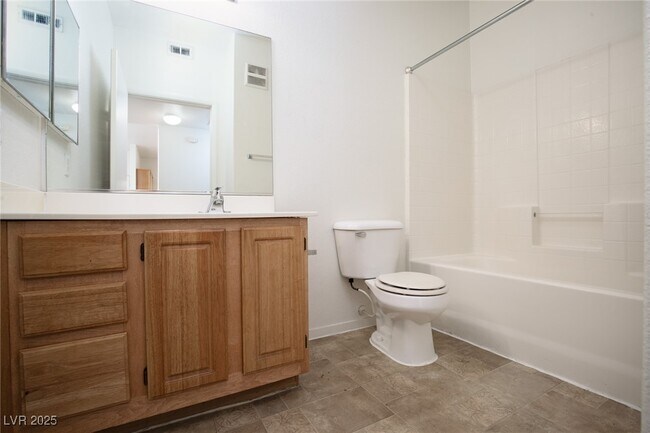 Building Photo - 5655 E Sahara Ave