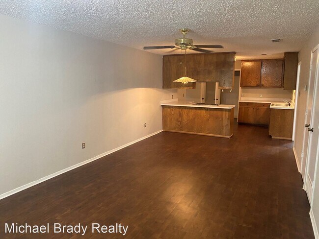 Building Photo - 4940 Cloyce Ct