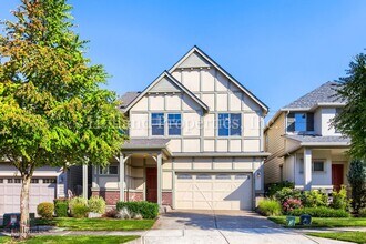 Building Photo - 17435 SW Forest Hollow St