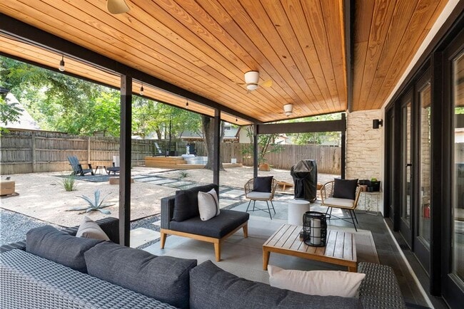 Building Photo - 510 Meadow Lea Dr