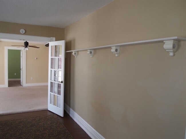 Building Photo - 13620 Tripp Rd