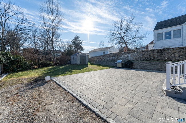 Building Photo - 191 Hobart Ave