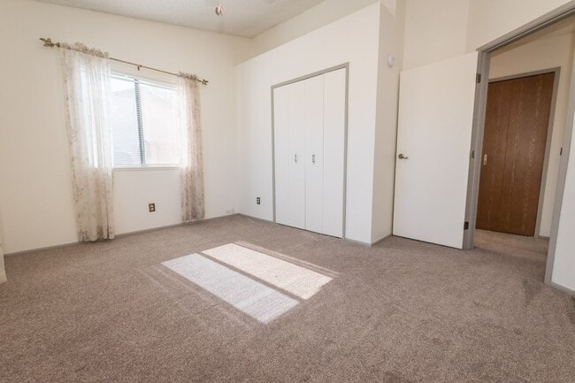 Building Photo - Beautifully Updated 2BR/2BA Home – Near Fort Huachuca