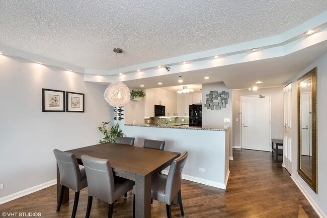 Building Photo - 195 N Harbor Dr