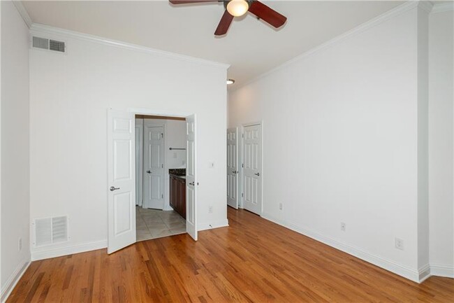 Building Photo - 778 Clifton Heights Ln NE