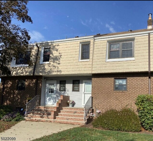 Front of the townhouse - 1702 Regents Ct