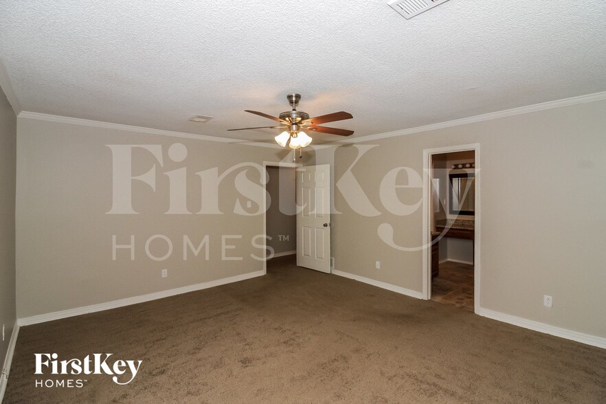 Building Photo - 6550 Fox Horn Pl