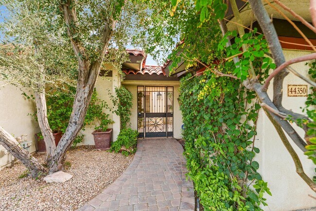 Building Photo - 44350 Michigan Ct