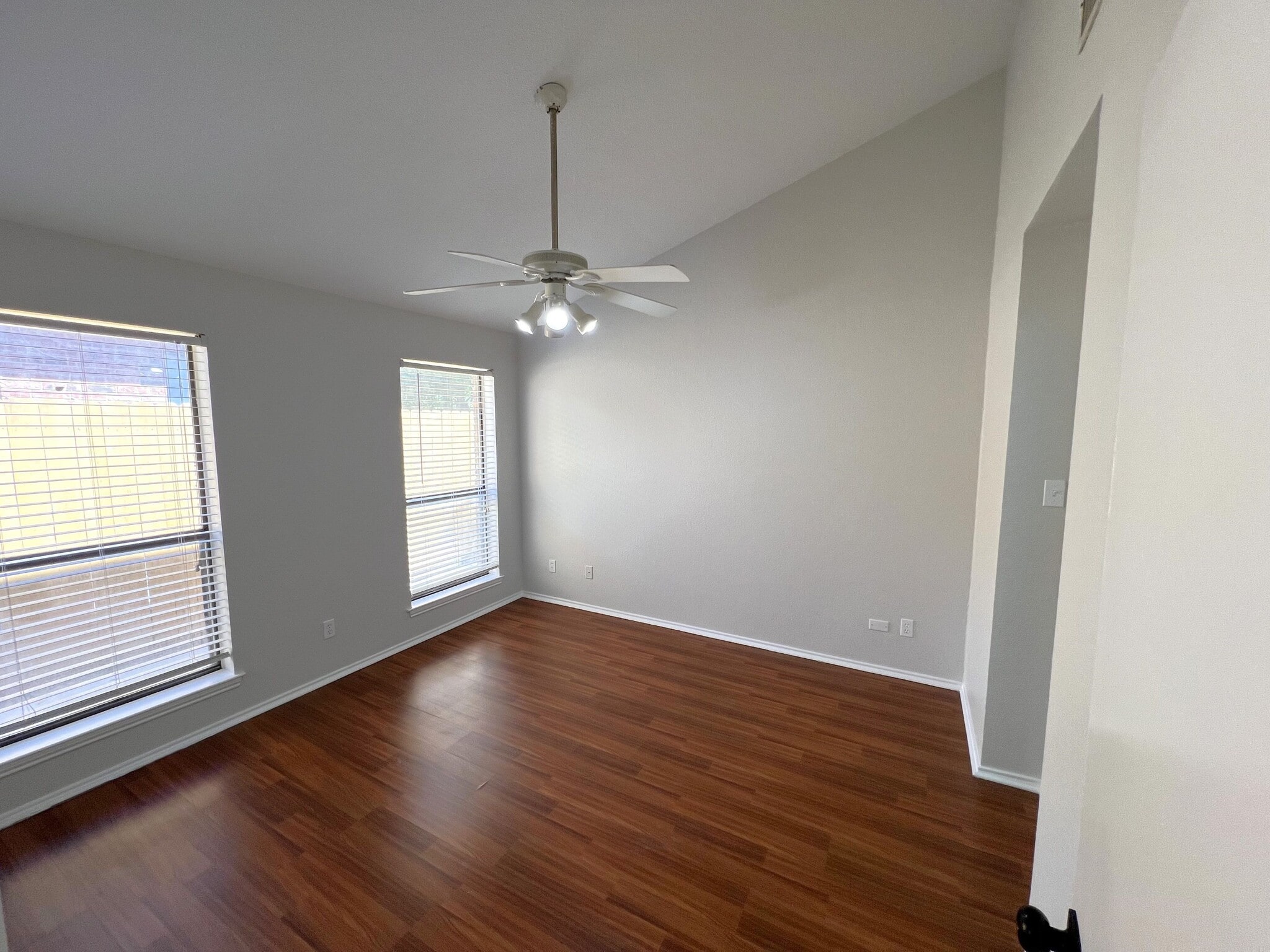 Building Photo - 1237 W Hudgins St