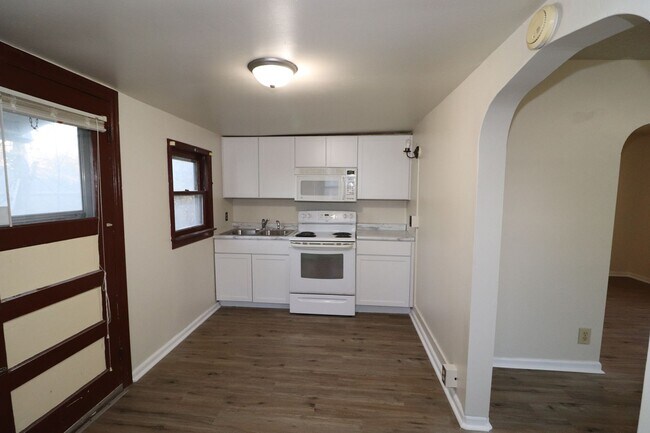 Building Photo - Updated home for Rent