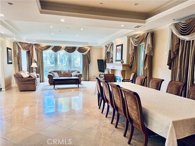 Building Photo - 458 S Clark Dr