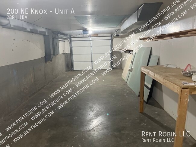 Building Photo - 200 NE Knox-Unit A