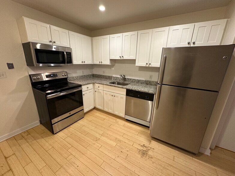 Building Photo - 7 Boylston Sq