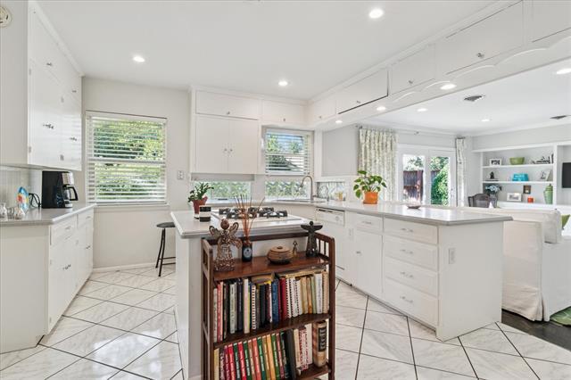 Building Photo - 3982 Highgrove Dr