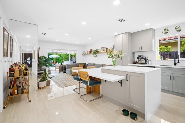 Building Photo - 2231 SW 63rd Ave