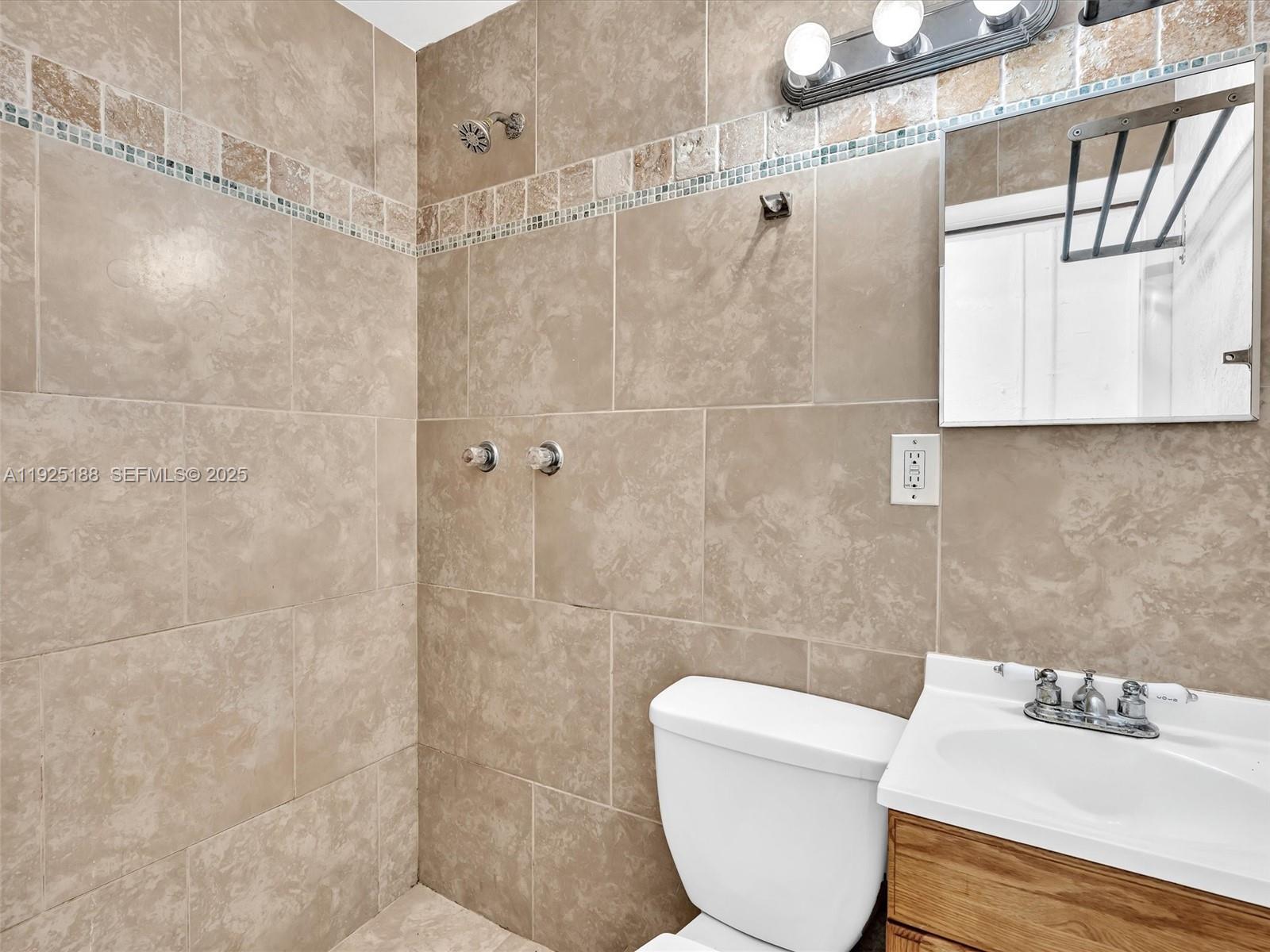 Building Photo - 1624 S 23rd Ave