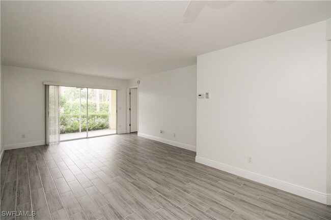 Building Photo - 2566 Kings Lake Blvd