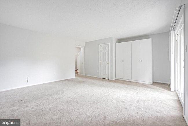 Building Photo - 529 Coral Reef Dr