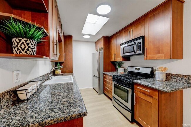 Building Photo - 11138 Aqua Vista St