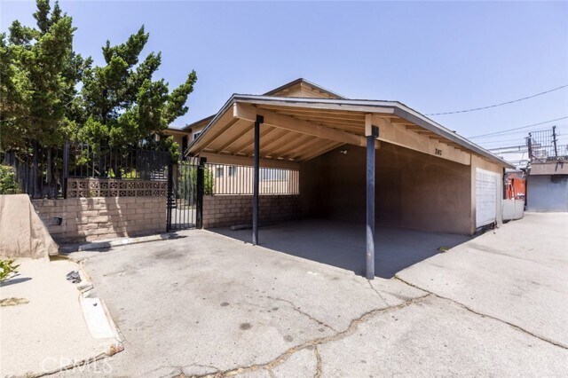 Building Photo - 7143 Bellaire Ave