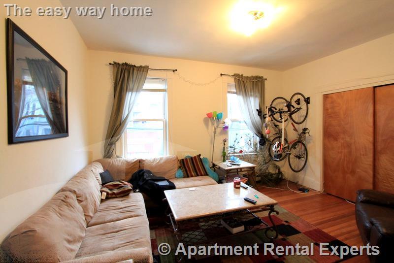 Building Photo - 147 Columbia St