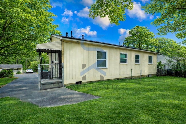 Building Photo - Move-In Ready 3BR in the Established Adamsville Community