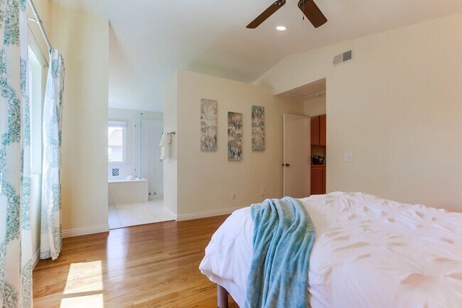 Building Photo - Stunning 4 Bed, 3 Bath Home on Cul-de-Sac in Scripps Ranch - No Pet Allowed