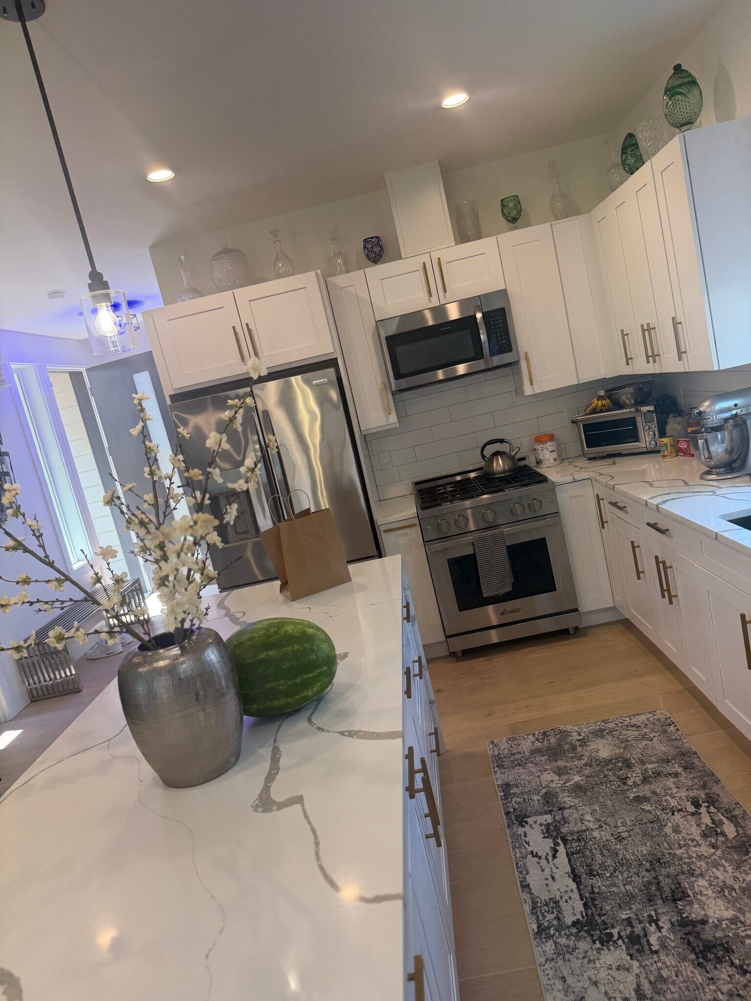 Kitchen - 10448 3rd Ave SW