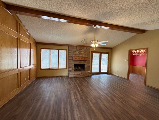 Building Photo - Beautiful 3-Bedroom Home in Quiet Neighborhood!