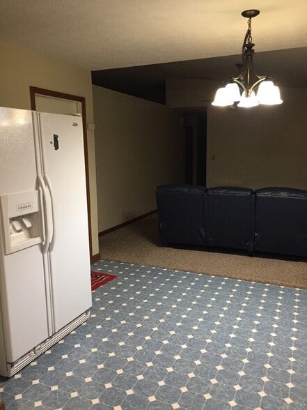 Building Photo - 380 Ironwood Dr