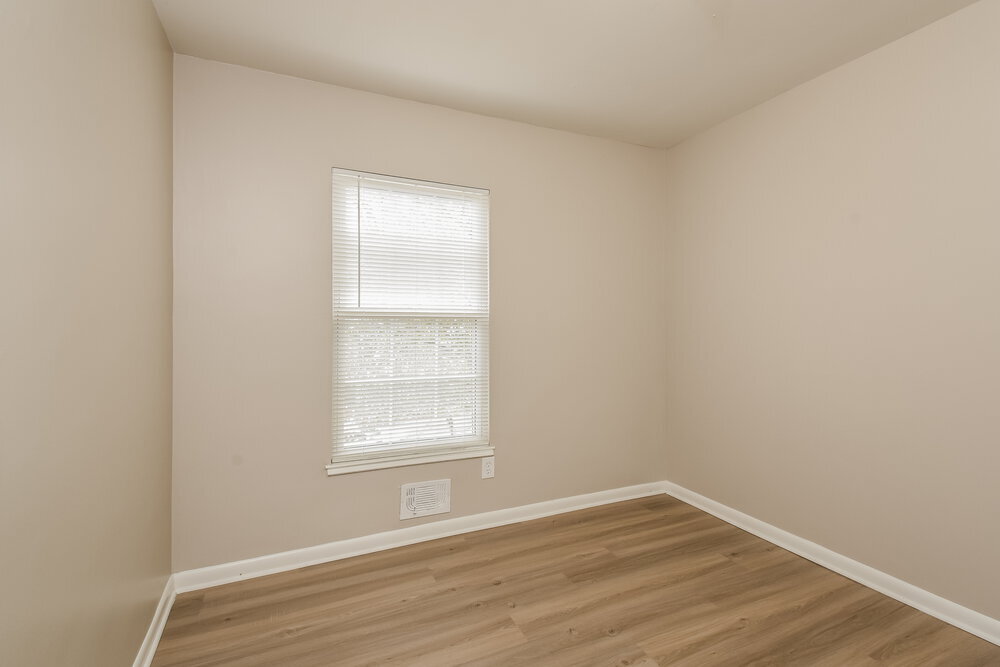 Building Photo - 448 King Arthur Ct