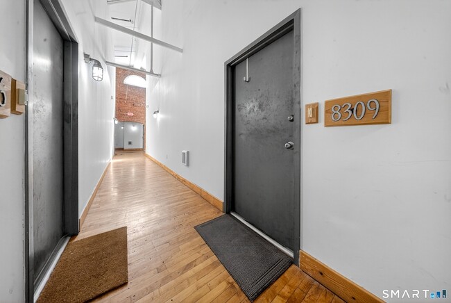 Building Photo - 325 Lafayette St