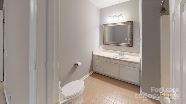 Building Photo - 3709 Colony Crossing Dr